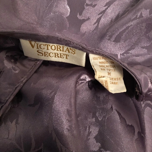 Gold Label Victorias Secret Embossed Floral Damask Print Button Down Nightgown - Picture 8 of 10